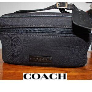 Auth Mint COACH Toiletry Make Up Cosmetic Bag Case Unisex Retired